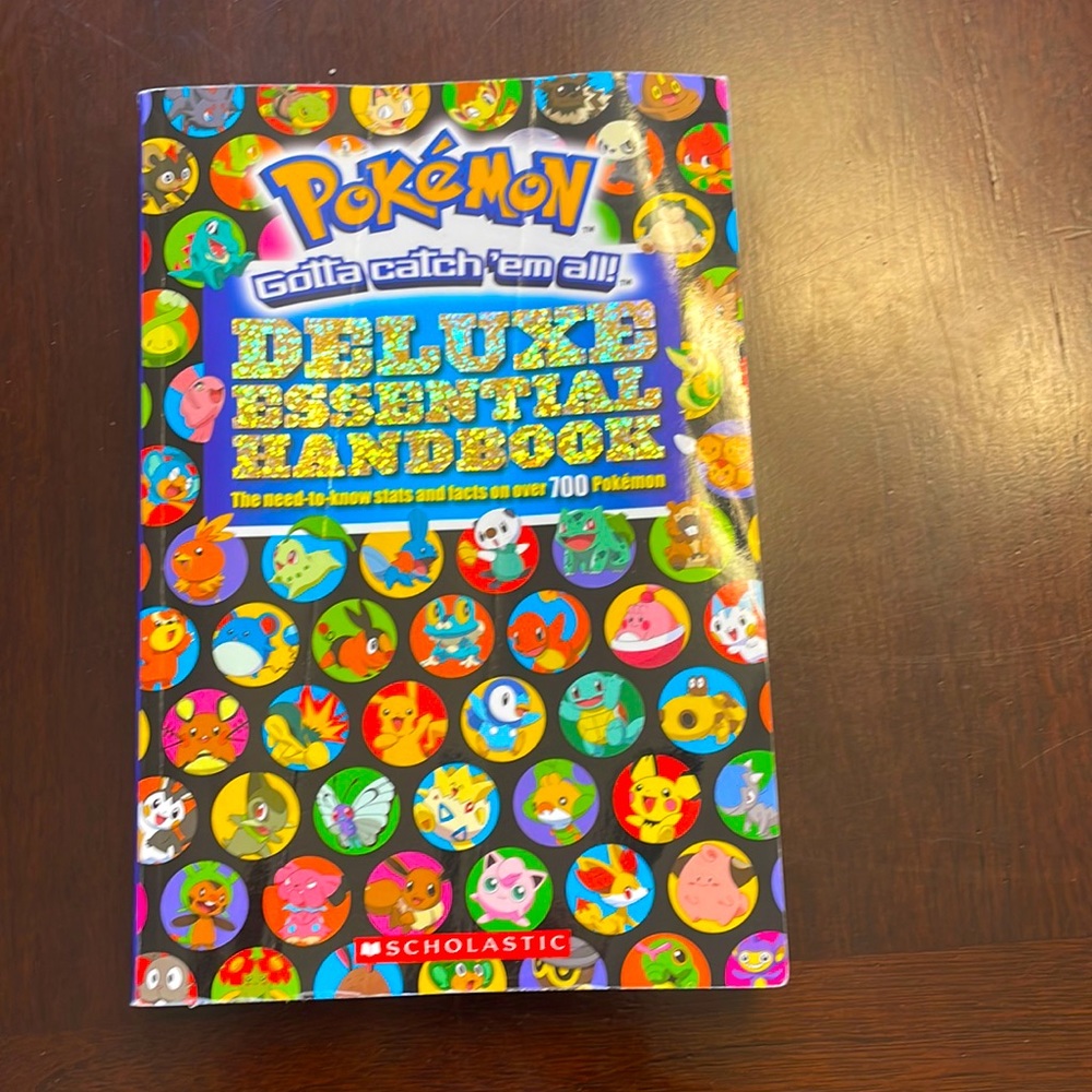 Pokémon Deluxe Essential Handbook